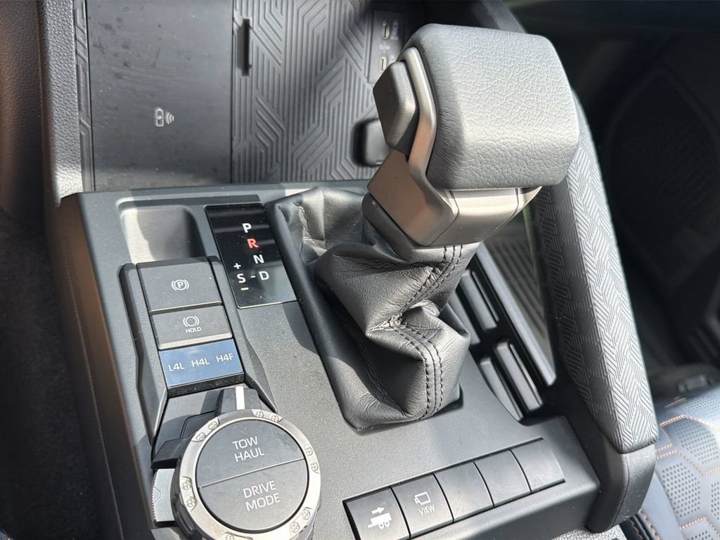 Used 2026 Toyota 4Runner Platinum AWD/4WD image 17