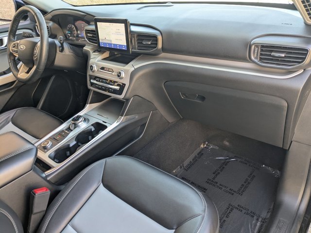 Certified 2023 Ford Explorer XLT w/ Equipment Group 202A AWD/4WD image 25
