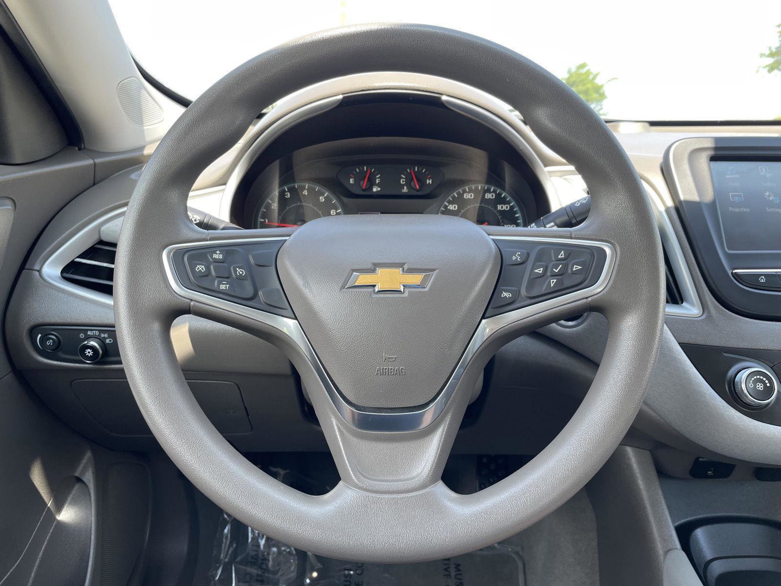 Used 2018 Chevrolet Malibu LS FWD image 12