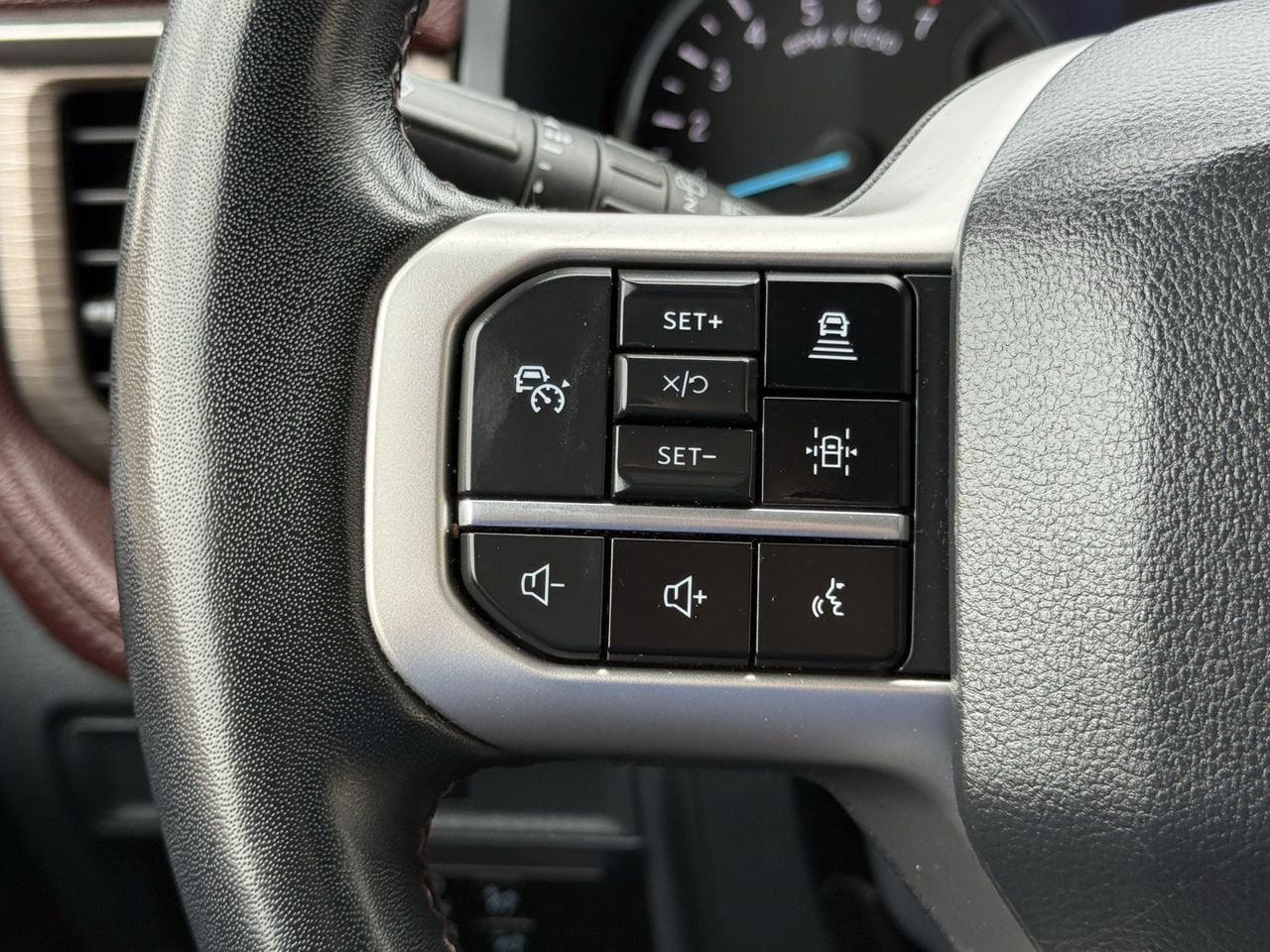 Certified 2024 Ford Expedition Limited RWD image 13
