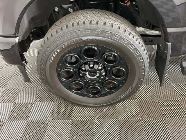 Certified 2025 Ford F350 Lariat w/ Black Appearance Package image 32