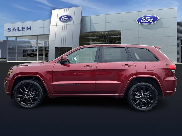 Used 2020 Jeep Grand Cherokee Altitude AWD/4WD image 5