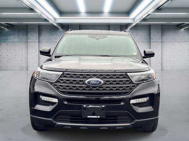 Certified 2023 Ford Explorer XLT w/ Equipment Group 202A image 9
