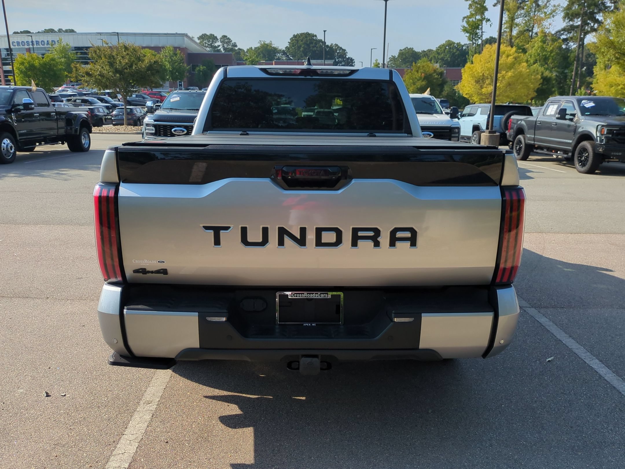 Used 2025 Toyota Tundra Platinum w/ TRD Off-Road Package AWD/4WD image 5