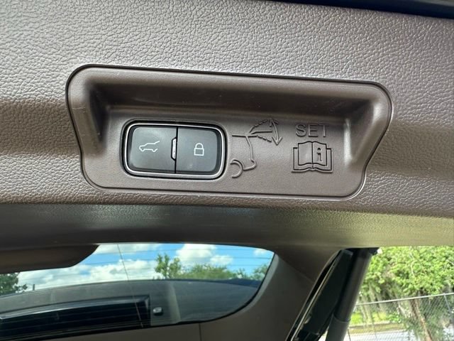 Certified 2023 Ford Explorer King Ranch RWD image 33