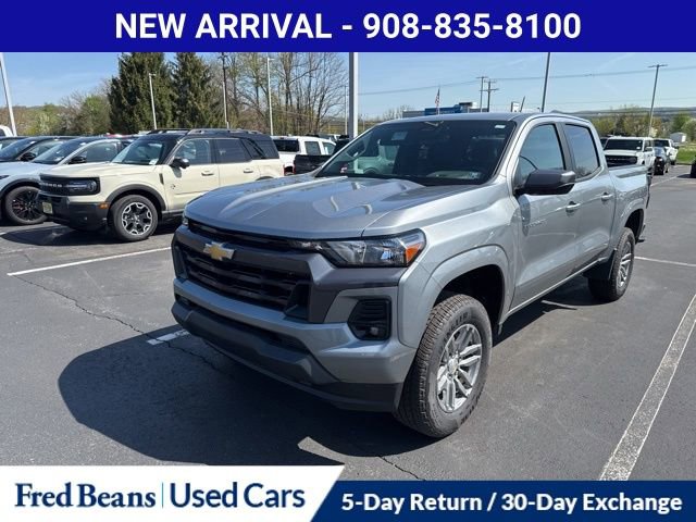 Used 2024 Chevrolet Colorado LT w/ LT Convenience Package II AWD/4WD video 3