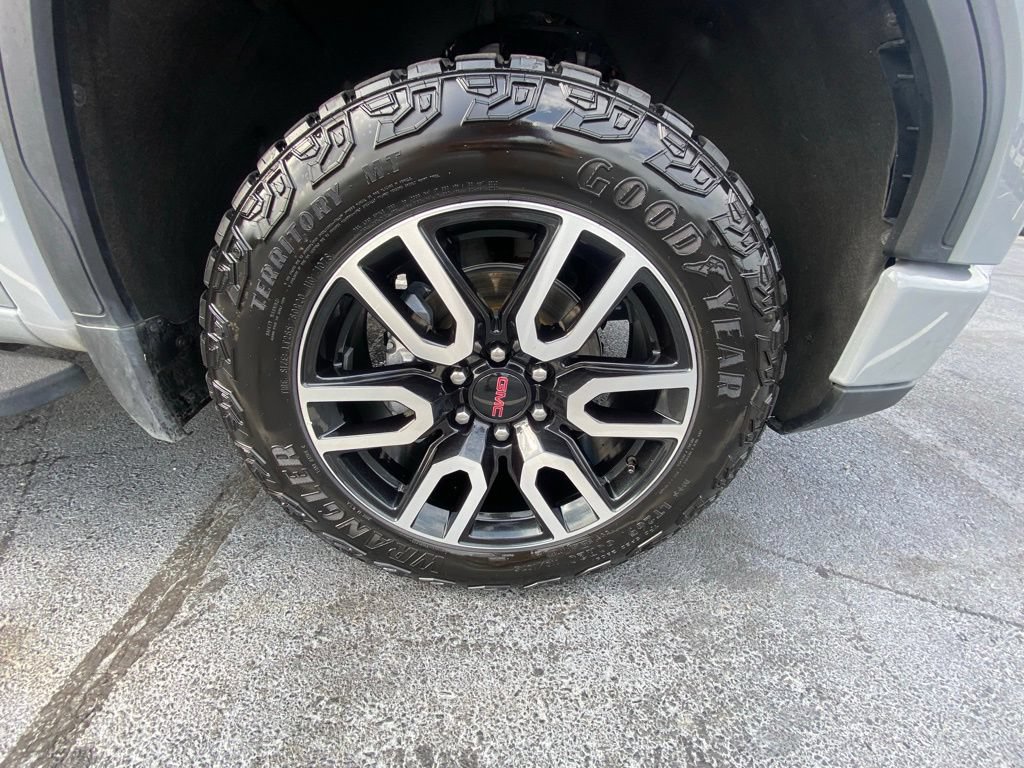 Used 2025 GMC Sierra 1500 AT4 w/ AT4 Premium Package AWD/4WD image 30