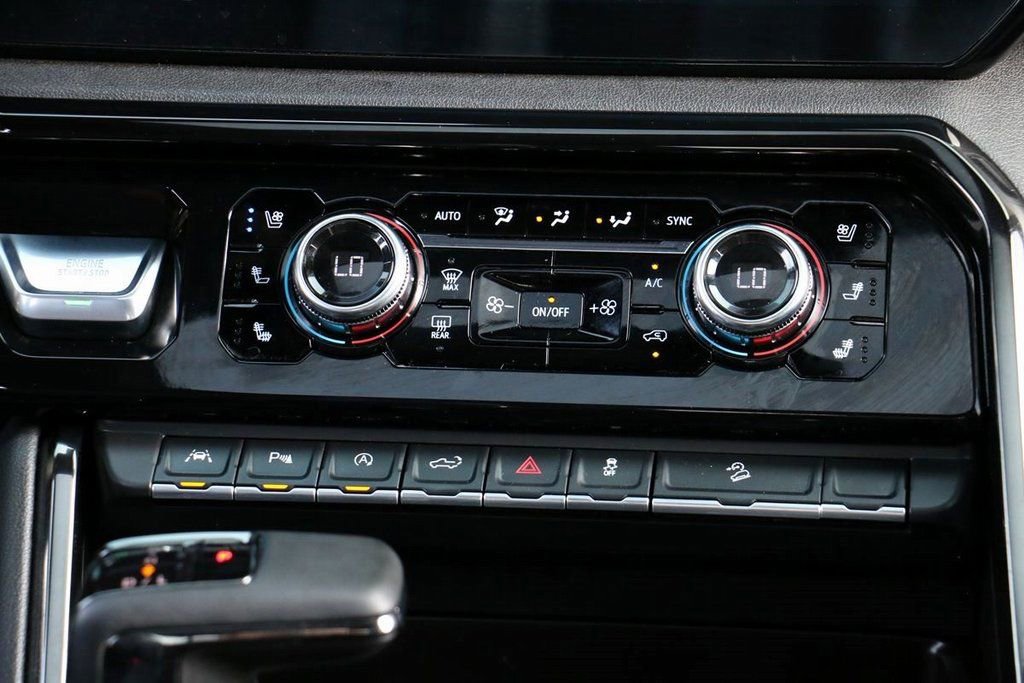 Used 2023 GMC Sierra 1500 AT4 w/ Technology Package image 34