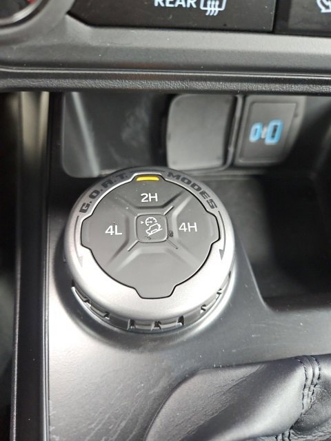 Certified 2025 Ford Bronco 2-Door image 18