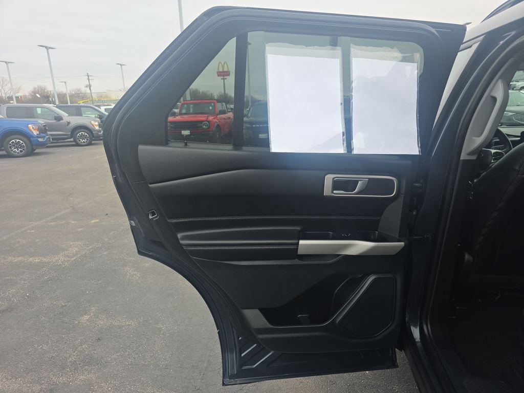 Certified 2024 Ford Explorer XLT w/ Equipment Group 202A image 39