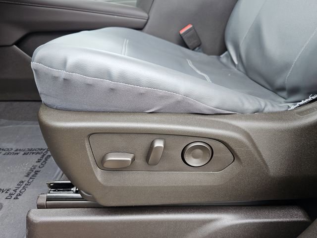 Used 2025 Chevrolet Tahoe LS image 14