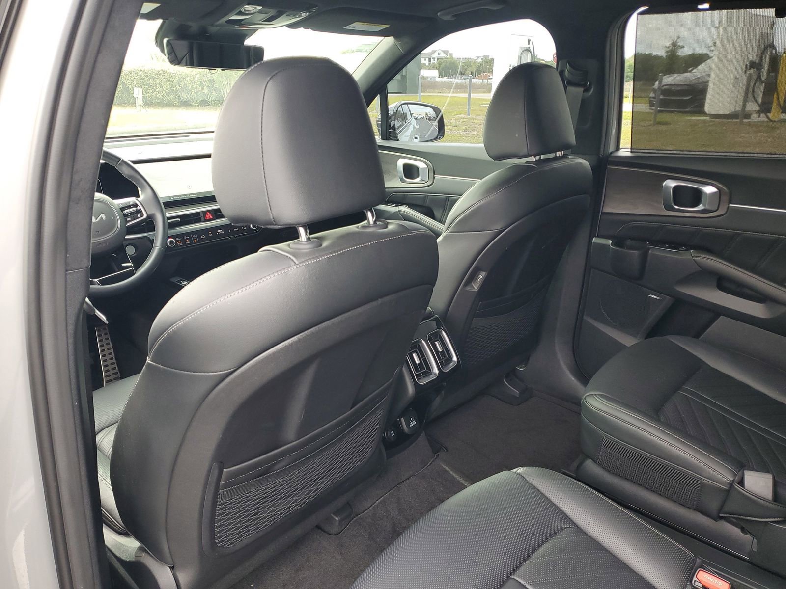 Used 2025 Kia Sorento SX Prestige AWD/4WD image 11