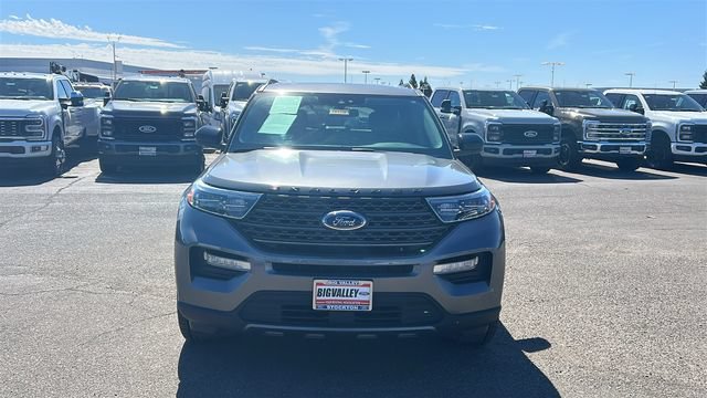 Certified 2022 Ford Explorer XLT w/ Equipment Group 202A AWD/4WD image 9