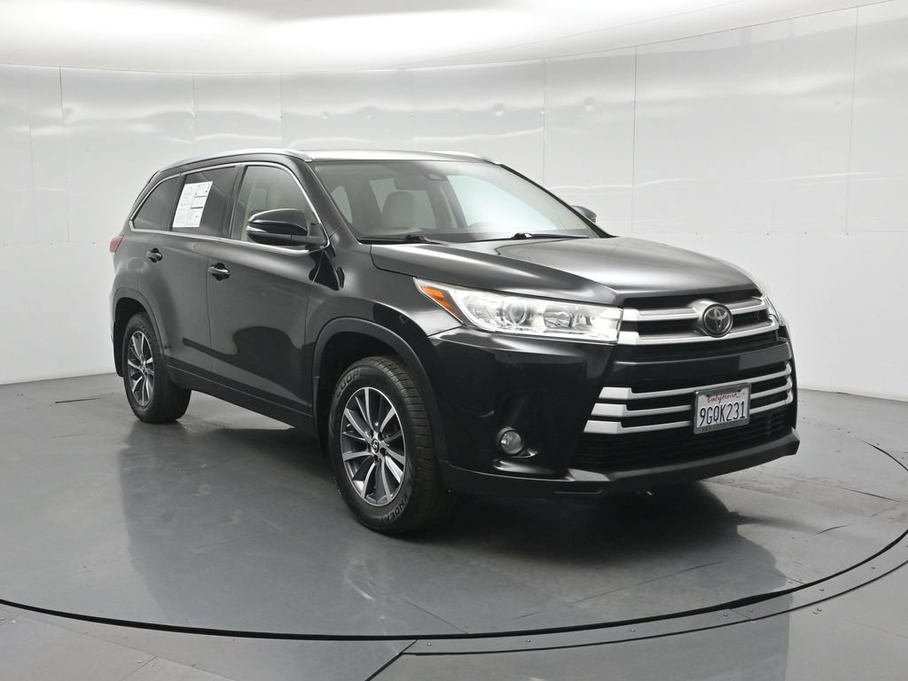 Used 2018 Toyota Highlander XLE AWD/4WD image 45