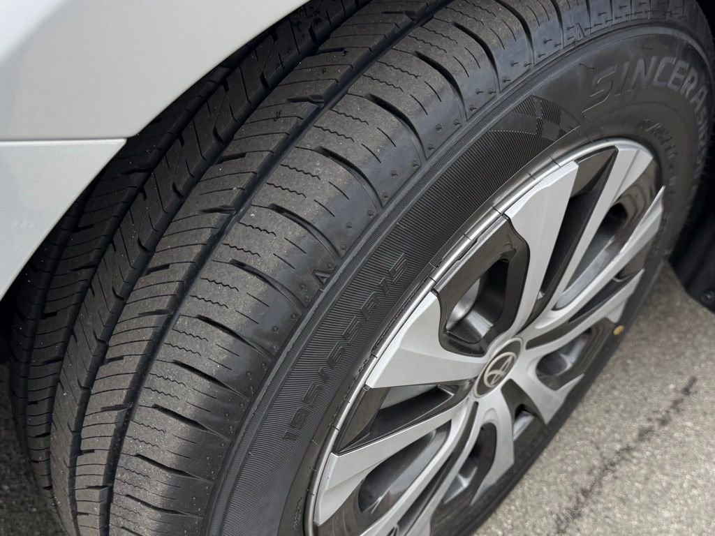 Used 2022 Toyota Prius Prime XLE image 14