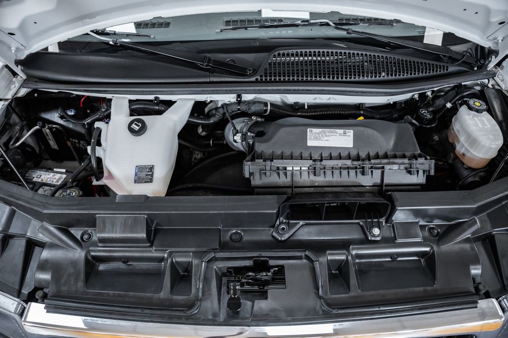 Used 2024 GMC Savana 2500 w/ Driver Convenience Package image 21