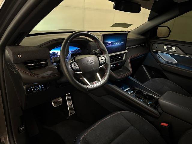 Certified 2025 Ford Explorer ST image 5