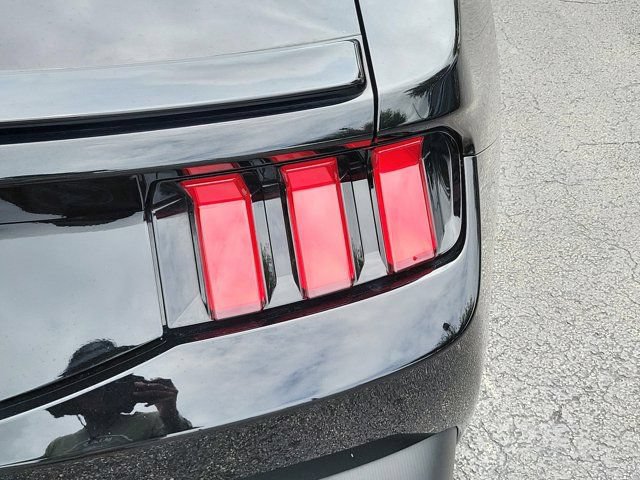 Certified 2025 Ford Mustang Premium RWD image 7