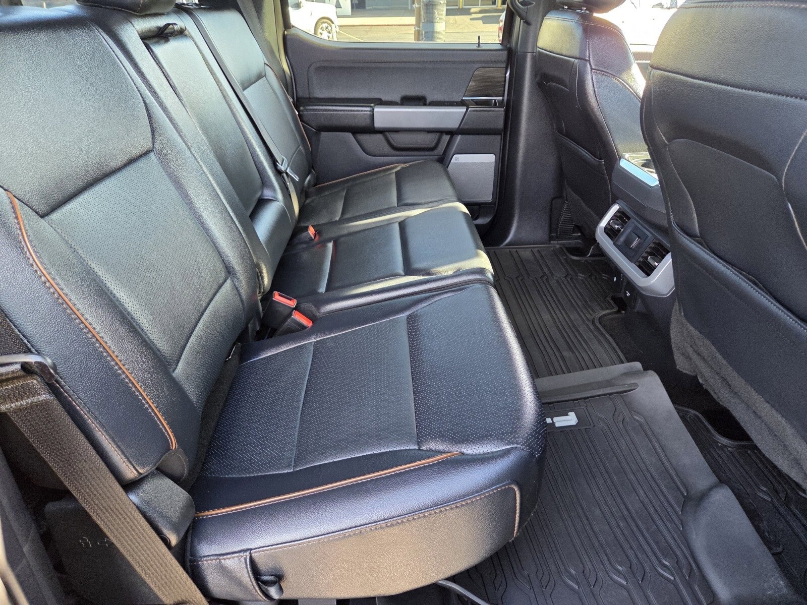 Certified 2024 Ford F150 Lariat w/ FX4 Off-Road Package image 15