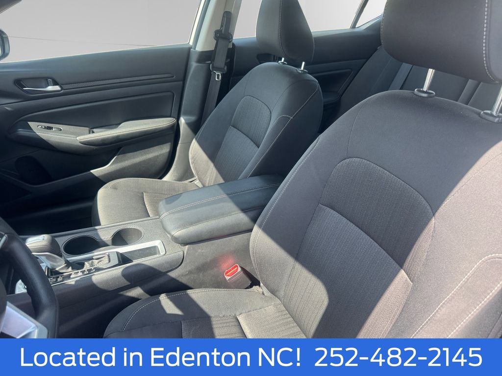 Used 2025 Nissan Altima 2.5 SV FWD image 10