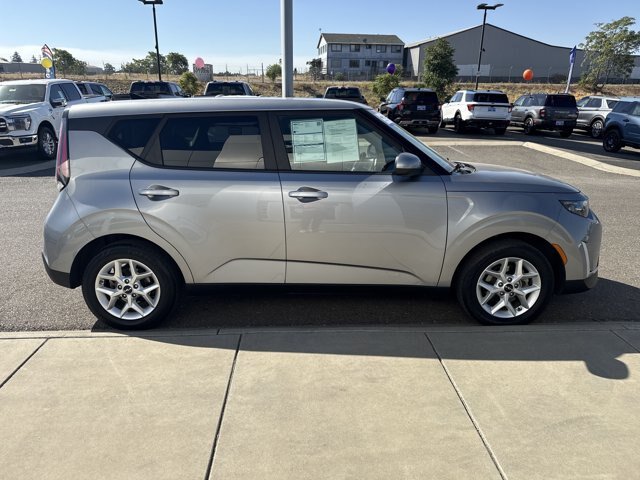 Used 2024 Kia Soul LX w/ Option Group 015 FWD image 6