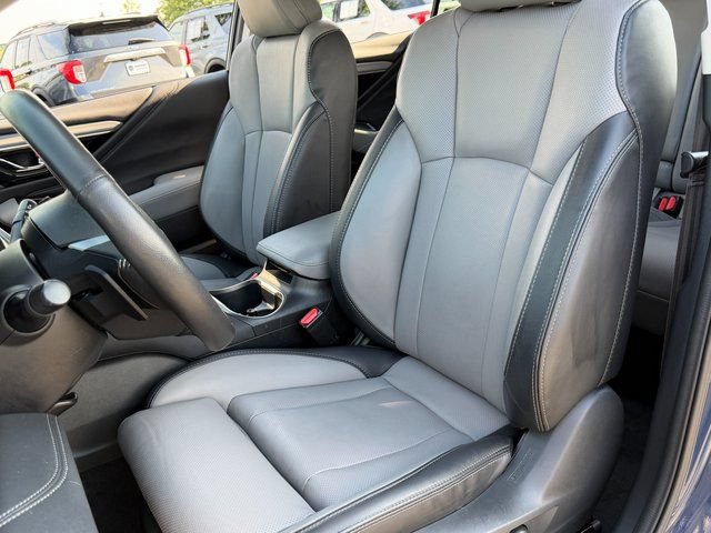 Used 2025 Subaru Outback Limited AWD/4WD image 35