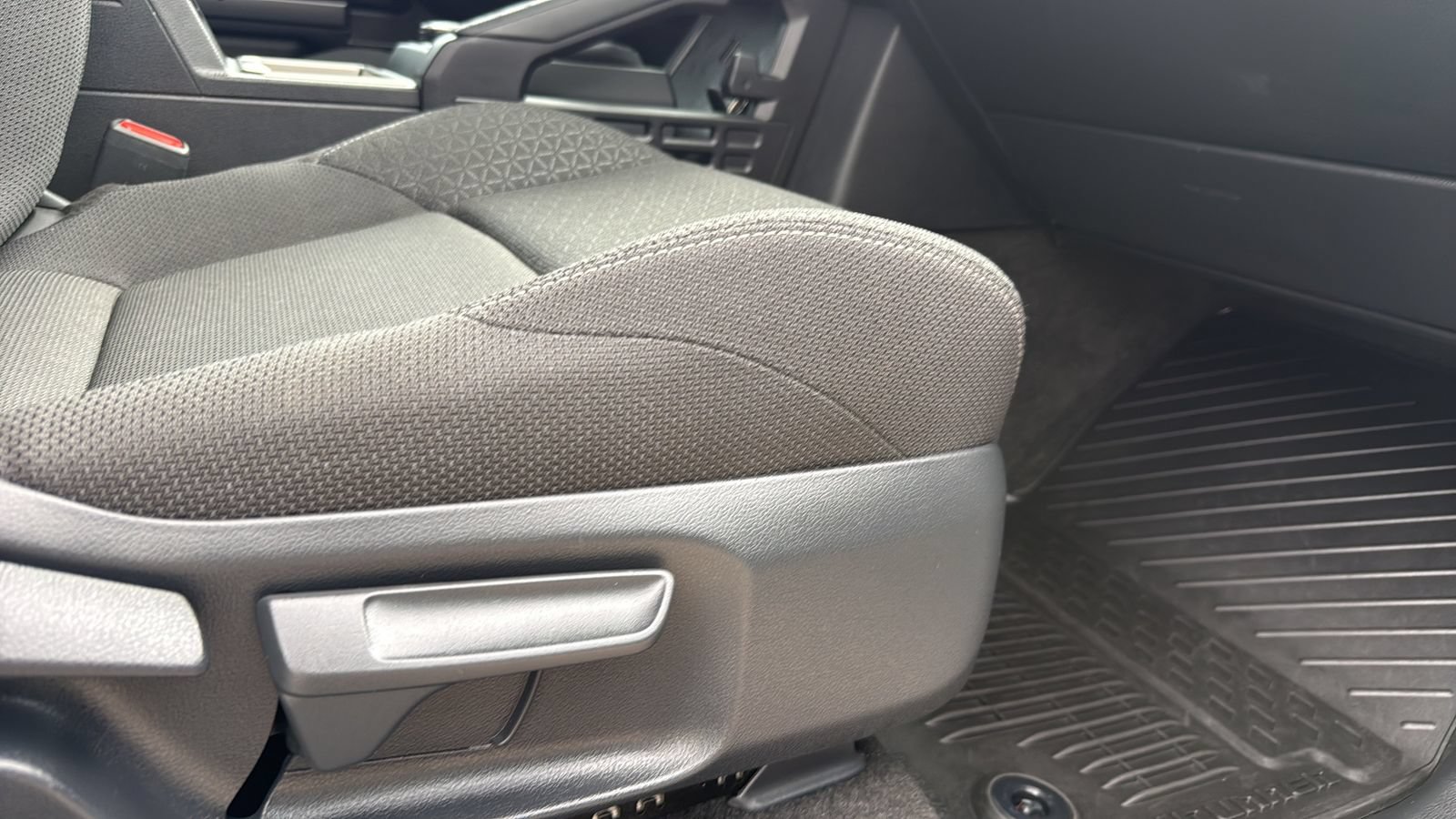 Used 2025 Toyota 4Runner SR5 RWD image 25