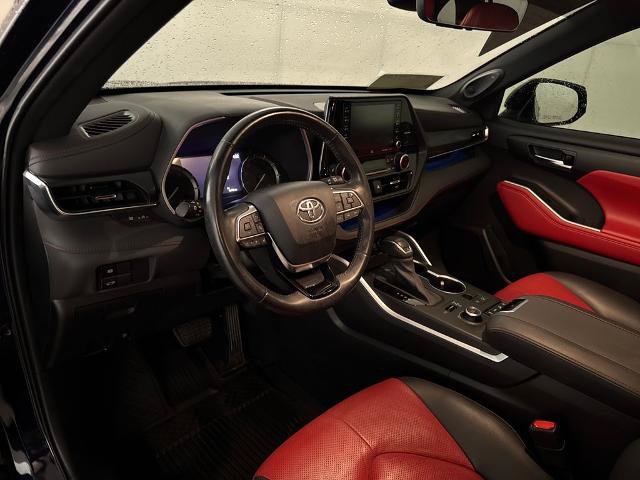 Used 2021 Toyota Highlander XSE AWD/4WD image 6
