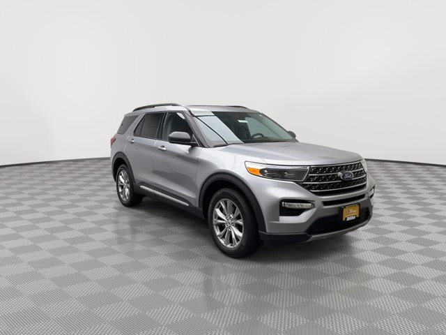 Certified 2023 Ford Explorer XLT w/ Equipment Group 202A image 5
