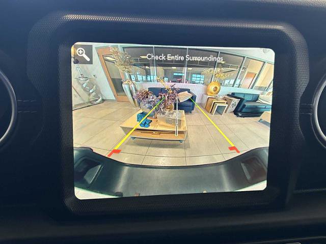 Used 2020 Jeep Gladiator Overland w/ Uconnect 4C Nav & Sound Group image 14