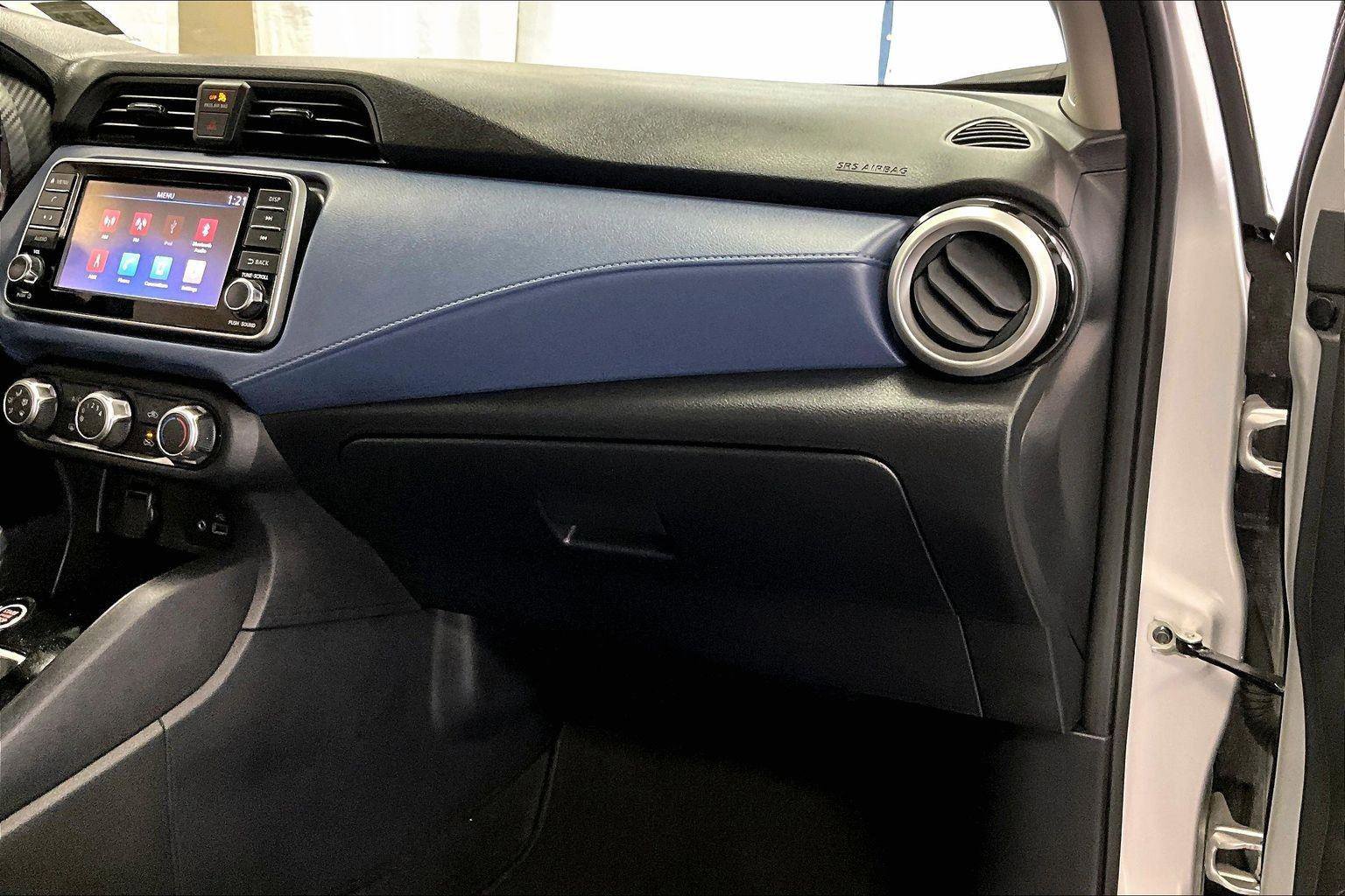 Used 2023 Nissan Versa SV image 15