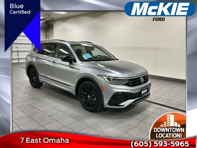 Used 2022 Volkswagen Tiguan SE R-Line AWD/4WD image 1