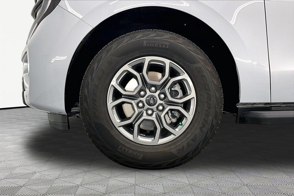 Certified 2026 Ford Expedition Max Active AWD/4WD image 9
