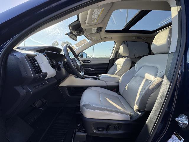 Used 2022 Nissan Pathfinder SL w/ SL Premium Package image 14