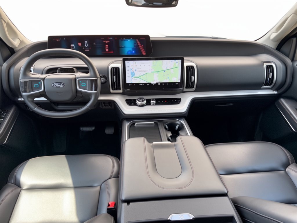 Certified 2025 Ford Expedition Active AWD/4WD image 17