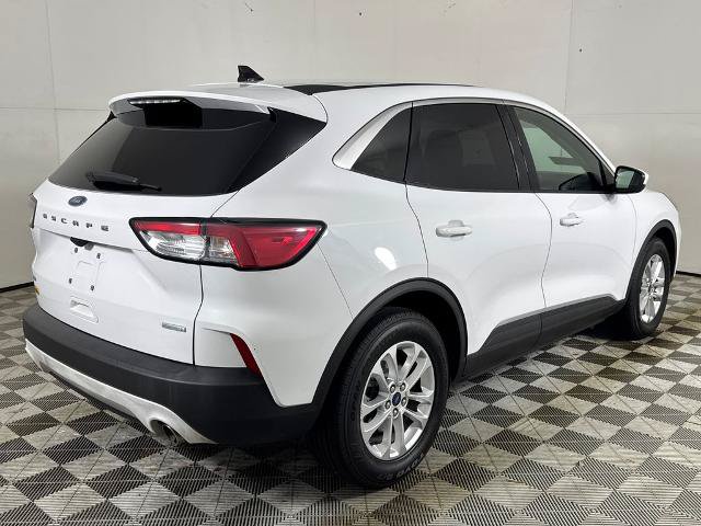 Certified 2020 Ford Escape SE FWD image 3
