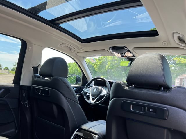 Used 2022 BMW X7 xDrive40i w/ Cold Weather Package AWD/4WD image 35