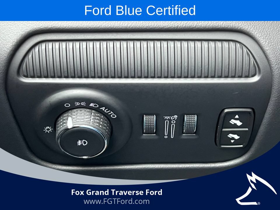 Used 2024 Jeep Grand Wagoneer L Series III AWD/4WD image 18