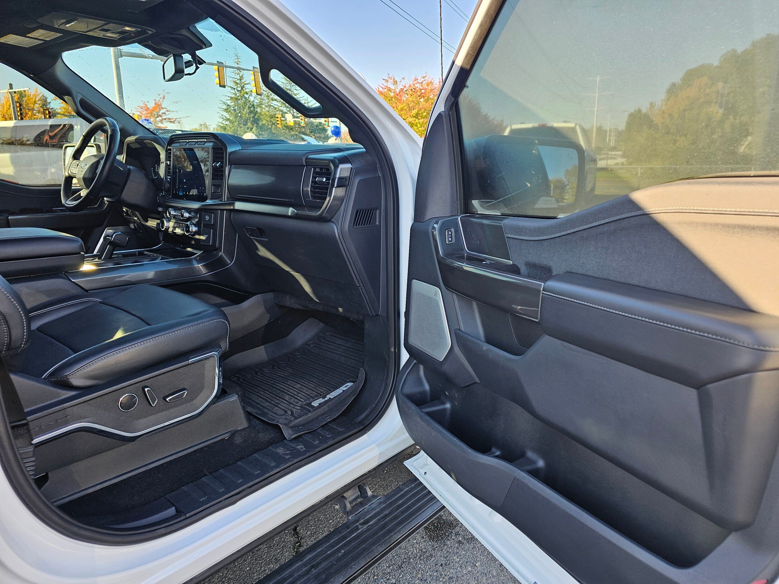 Certified 2023 Ford F150 Lariat w/ Equipment Group 502A High AWD/4WD image 13