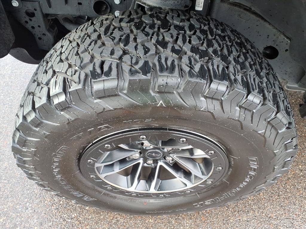 Used 2025 Jeep Wrangler Unlimited Sport AWD/4WD image 4
