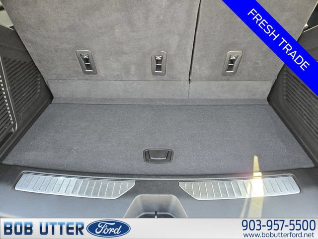Used 2023 Chevrolet Tahoe Z71 w/ Luxury Package AWD/4WD image 33
