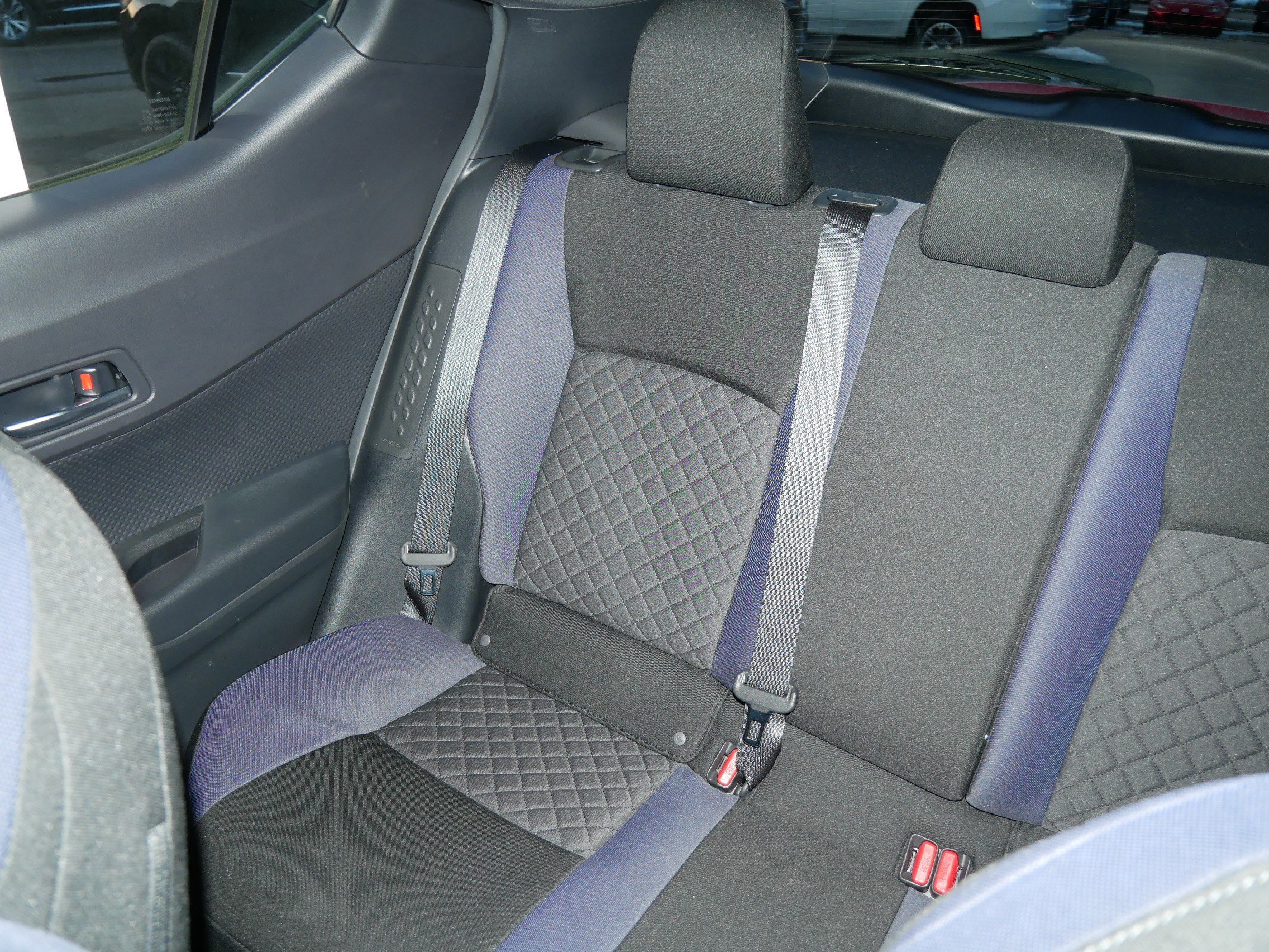 Used 2020 Toyota C-HR XLE image 12