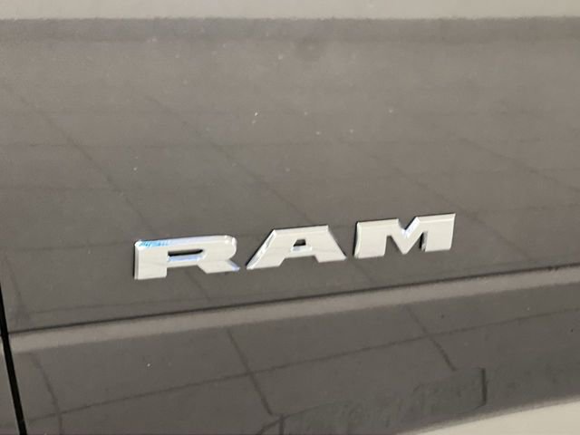 Used 2025 RAM 2500 Laramie AWD/4WD image 18
