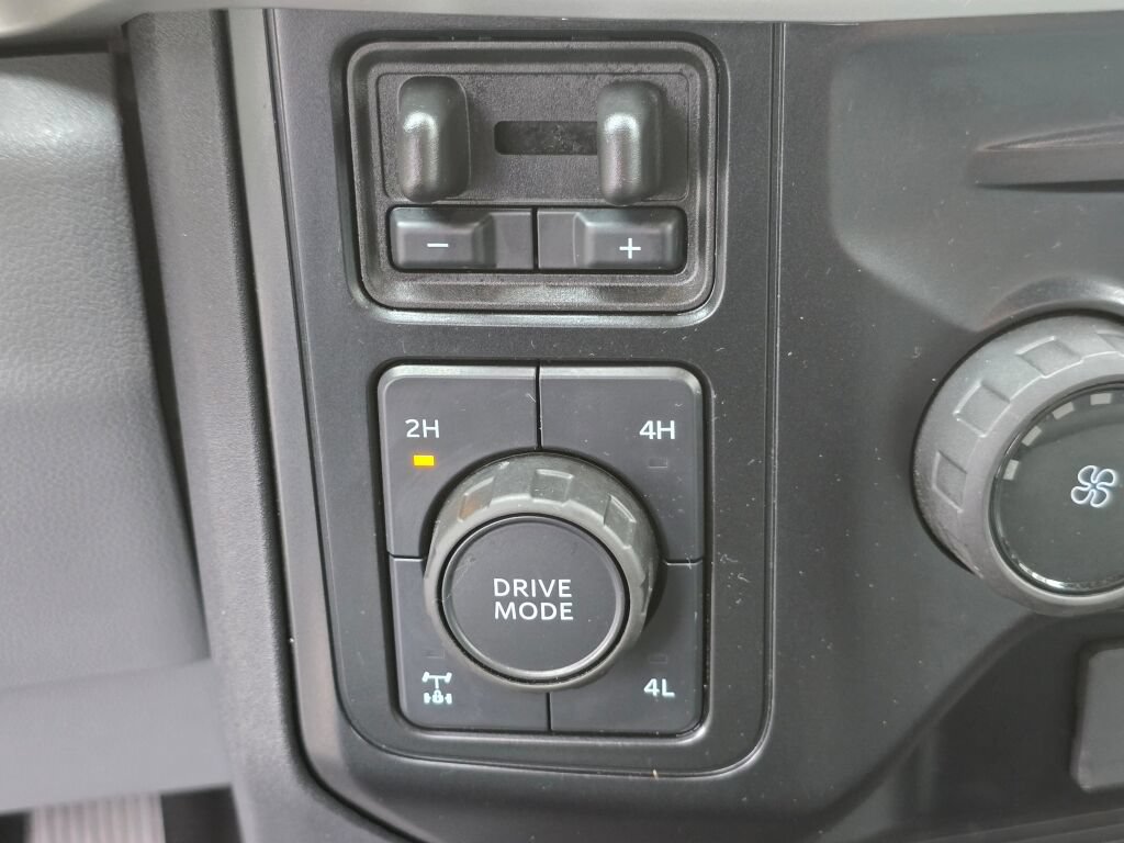 Certified 2025 Ford F250 XLT AWD/4WD image 22