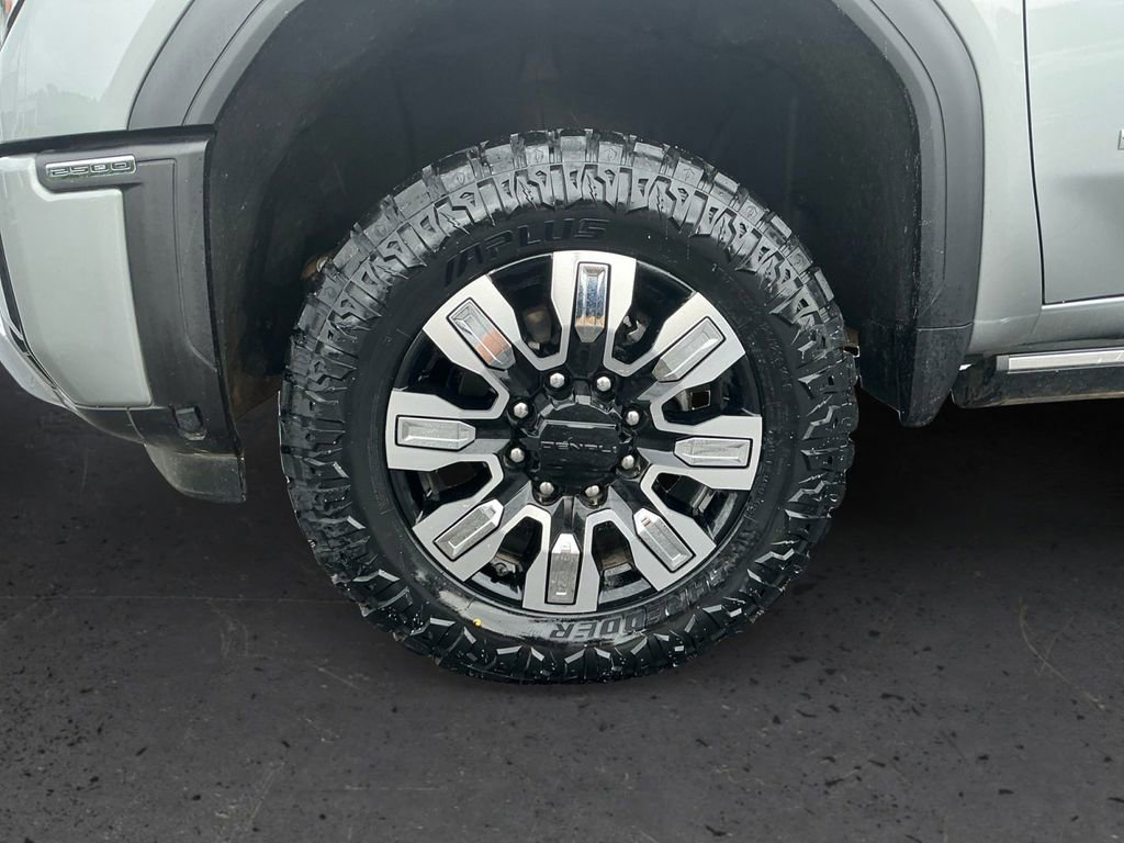 Used 2025 GMC Sierra 2500 Denali w/ Denali Reserve Package AWD/4WD image 13