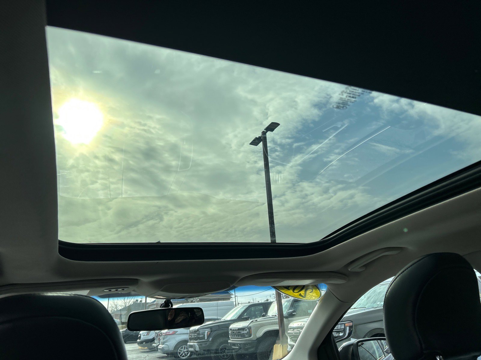 Certified 2018 Ford Edge Titanium w/ Equipment Group 301A image 4