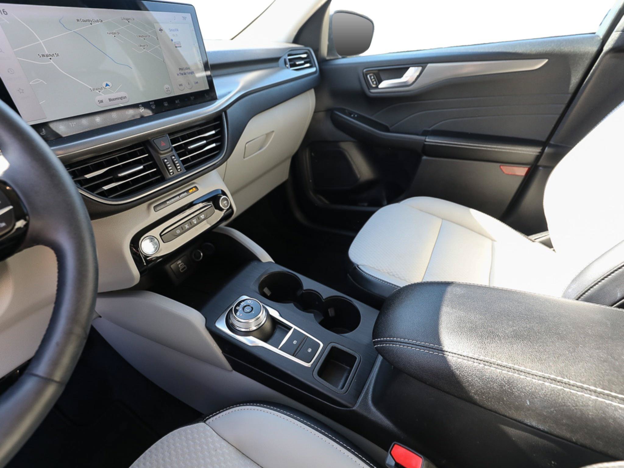 Certified 2024 Ford Escape SE FWD image 20