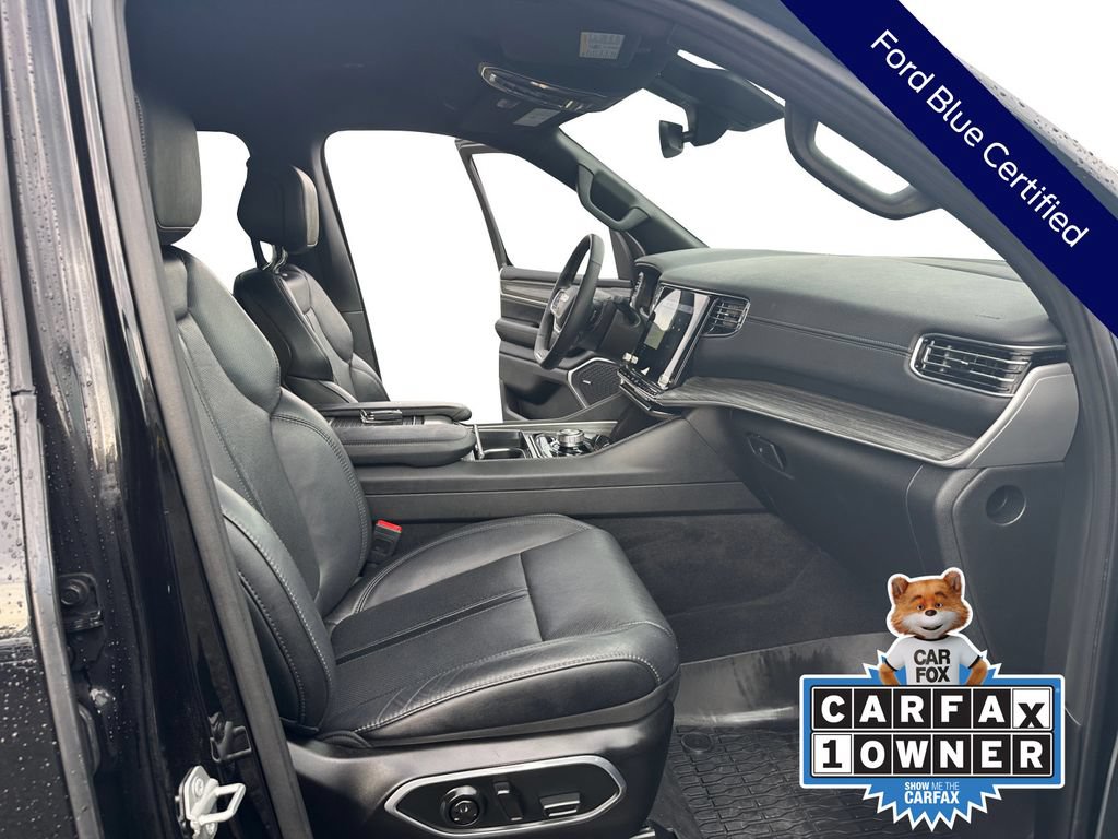 Used 2024 Jeep Wagoneer L Series II w/ Flexible Seating Group RWD image 20