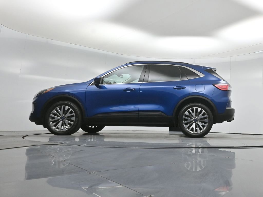 Certified 2022 Ford Escape Titanium w/ Class II Trailer Tow Package image 26