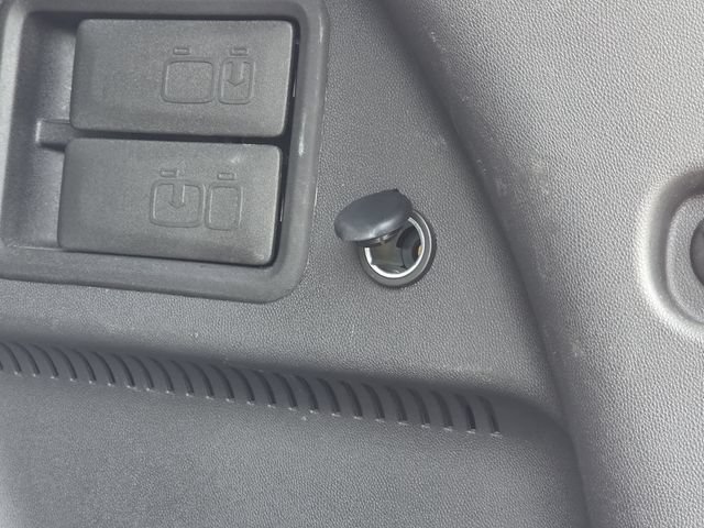 Used 2023 Chevrolet Equinox LT w/ Driver Convenience Package FWD image 29